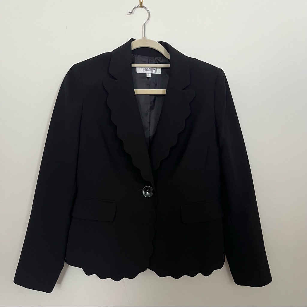 Jones Studio Scalloped Black Blazer